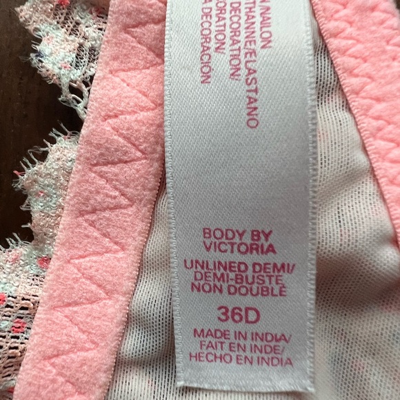 Demi Bra by Victoria’s Secret - Picture 8 of 10
